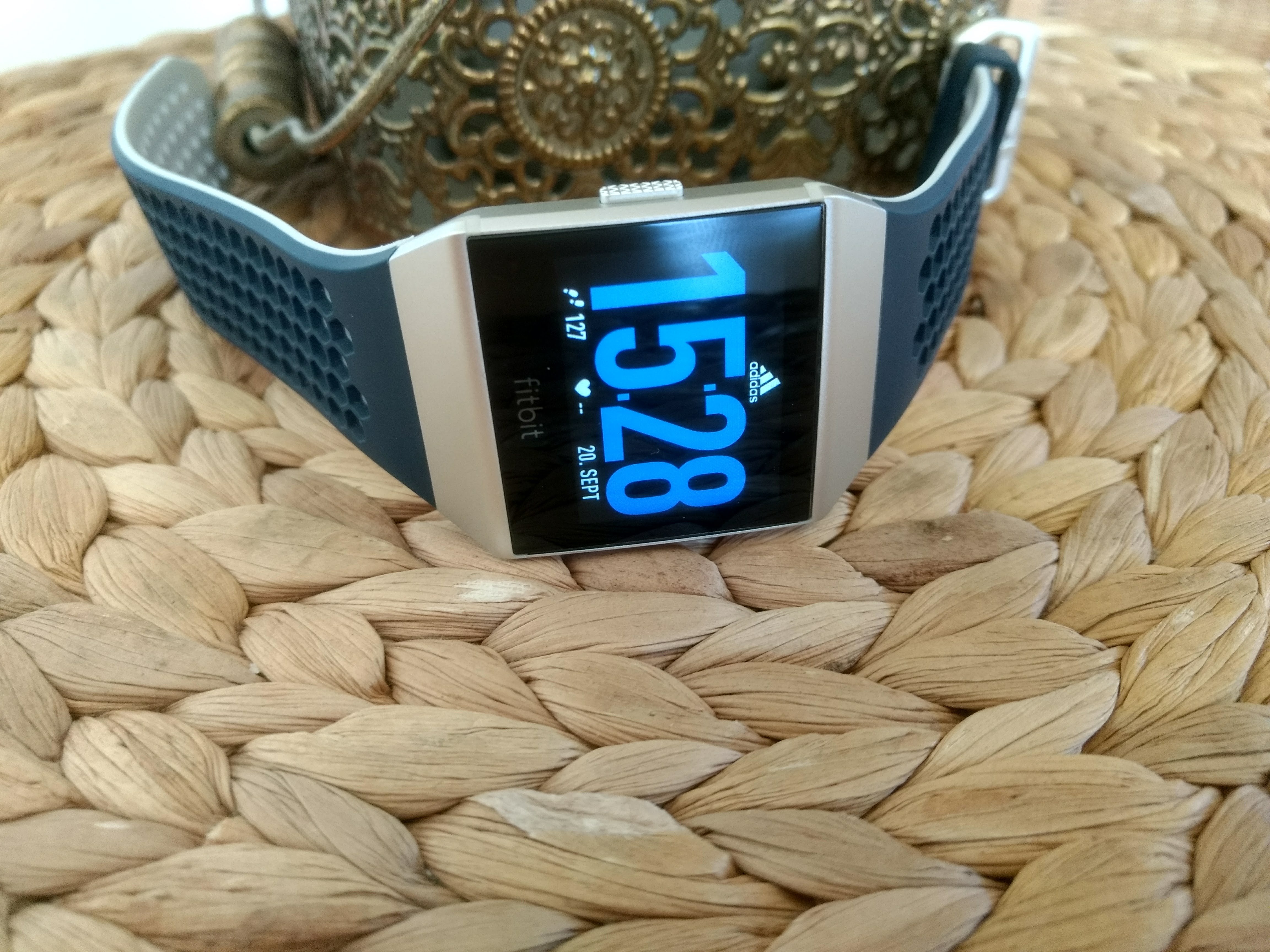 simpático Indirecto Fascinar Fitbit Ionic (Adidas Edition) review: The perfect watch for hobby athletes