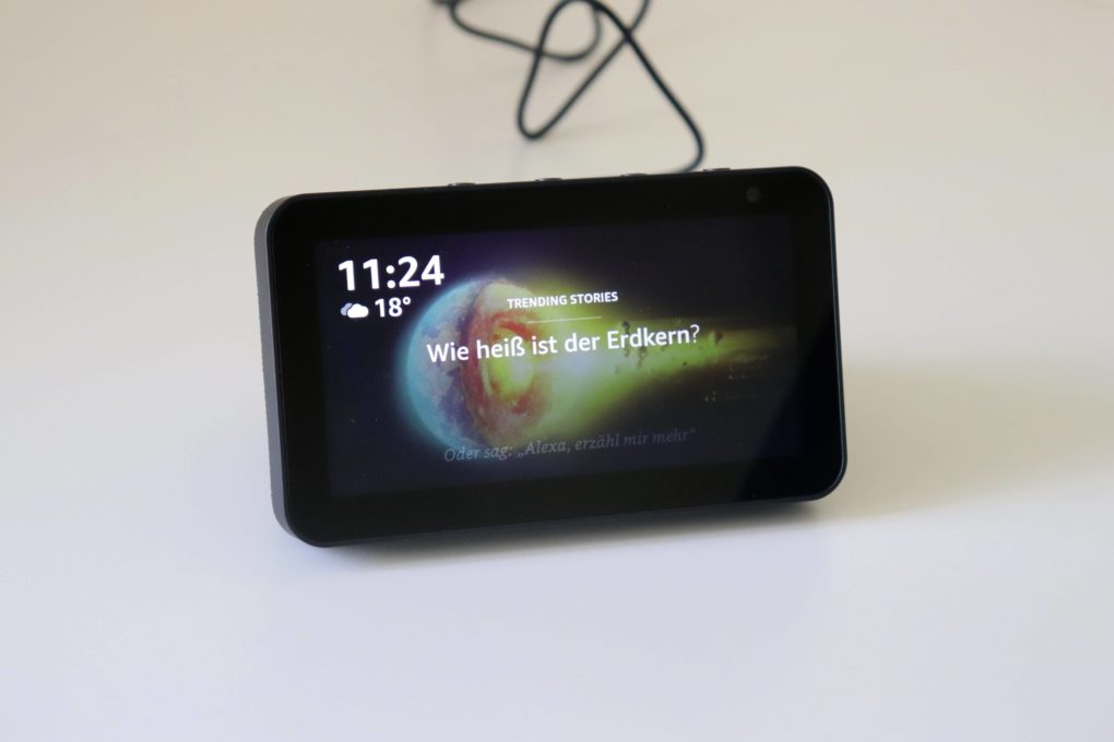 Amazon Echo Show 5 test display