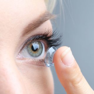 Zoomable contact lenses