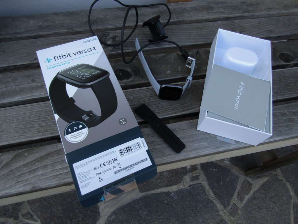 Fitbit Versa 2 Unboxing