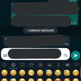 WhatsApp dark mode