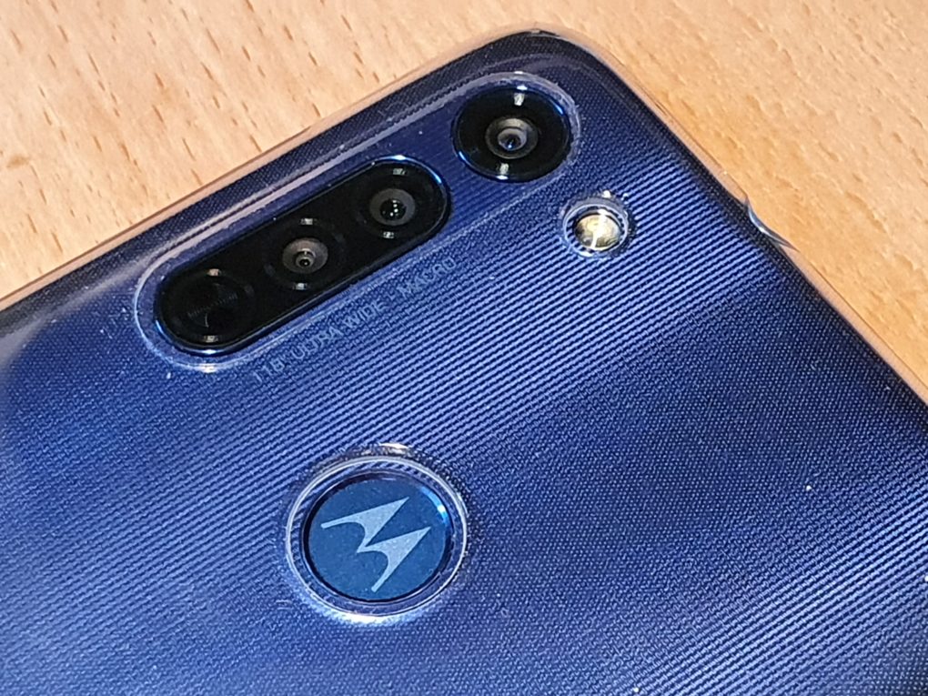 Moto G8 cameras