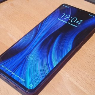 Xiaomi Mi Note 10 Lite display