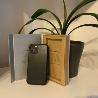 Nomad iPhone 12 Pro Leather case title picture