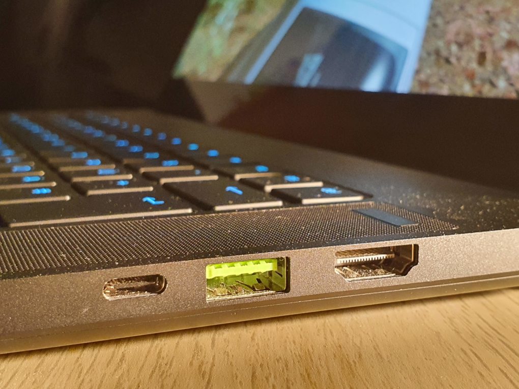 Razer Blade 15 2020 Anschlüsse 3