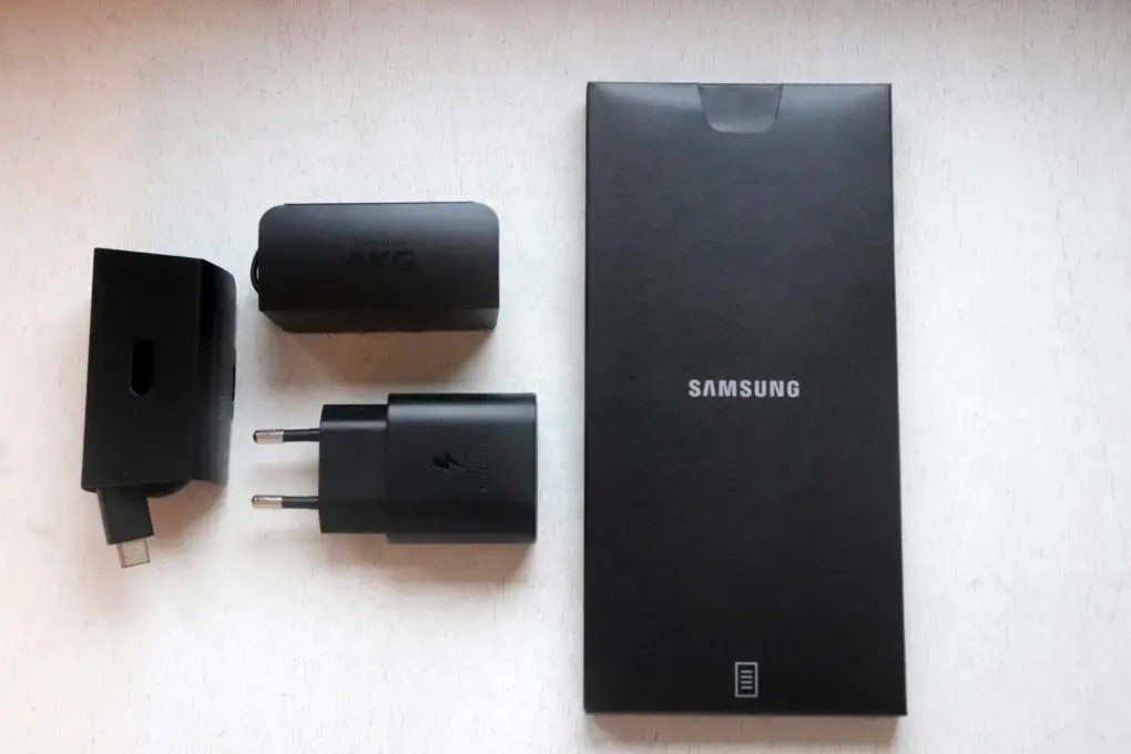 Samsung Galaxy S20 Plus 5G unboxing
