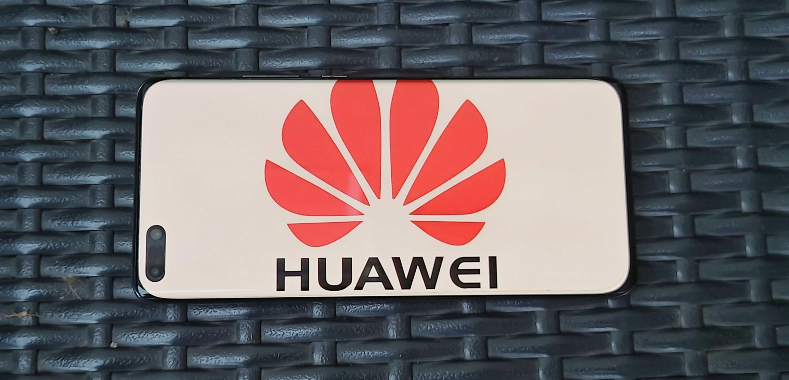 Huawei remains on the blacklist