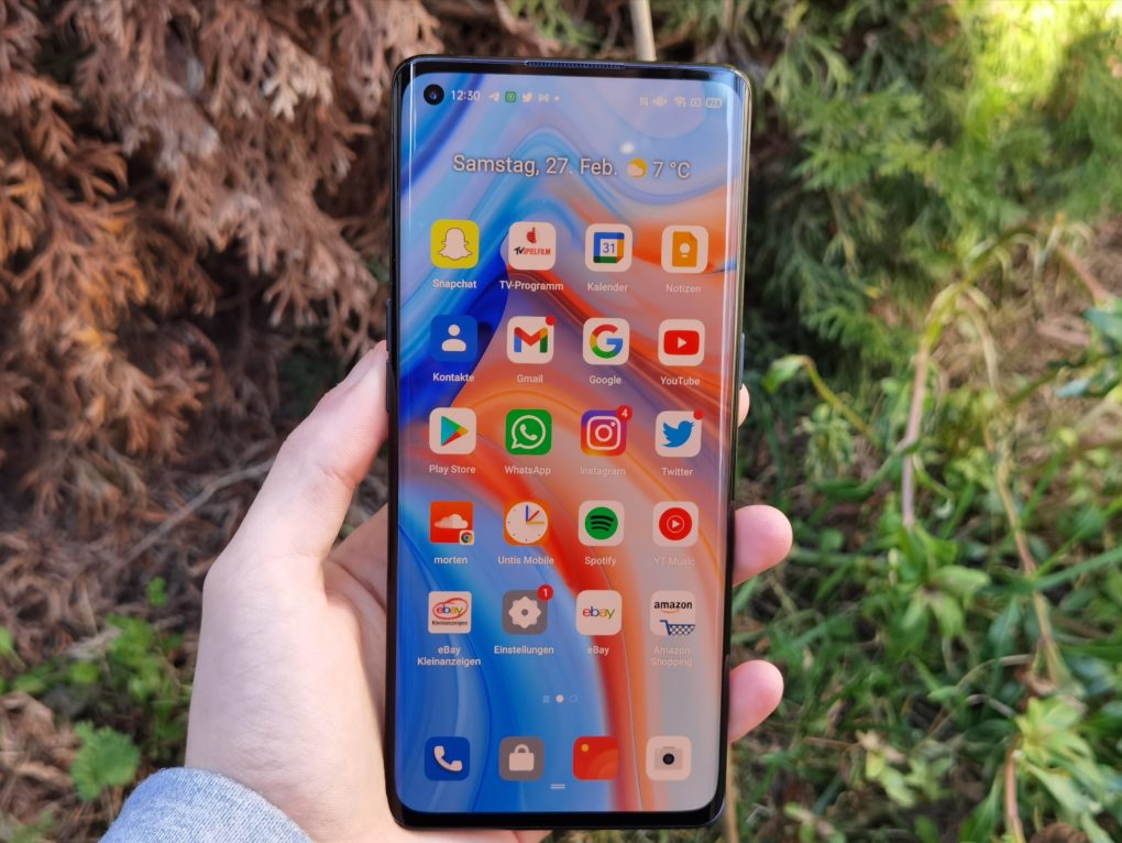 Oppo Reno4 Pro 5G front