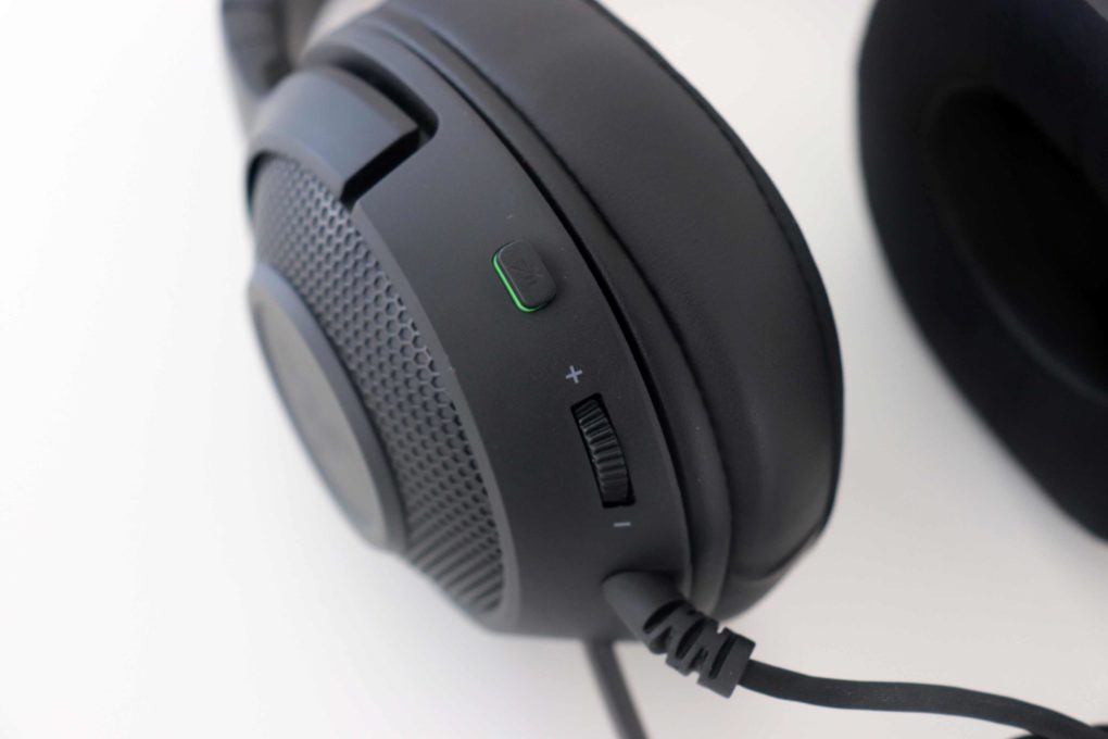 Razer Kraken V3 X controls