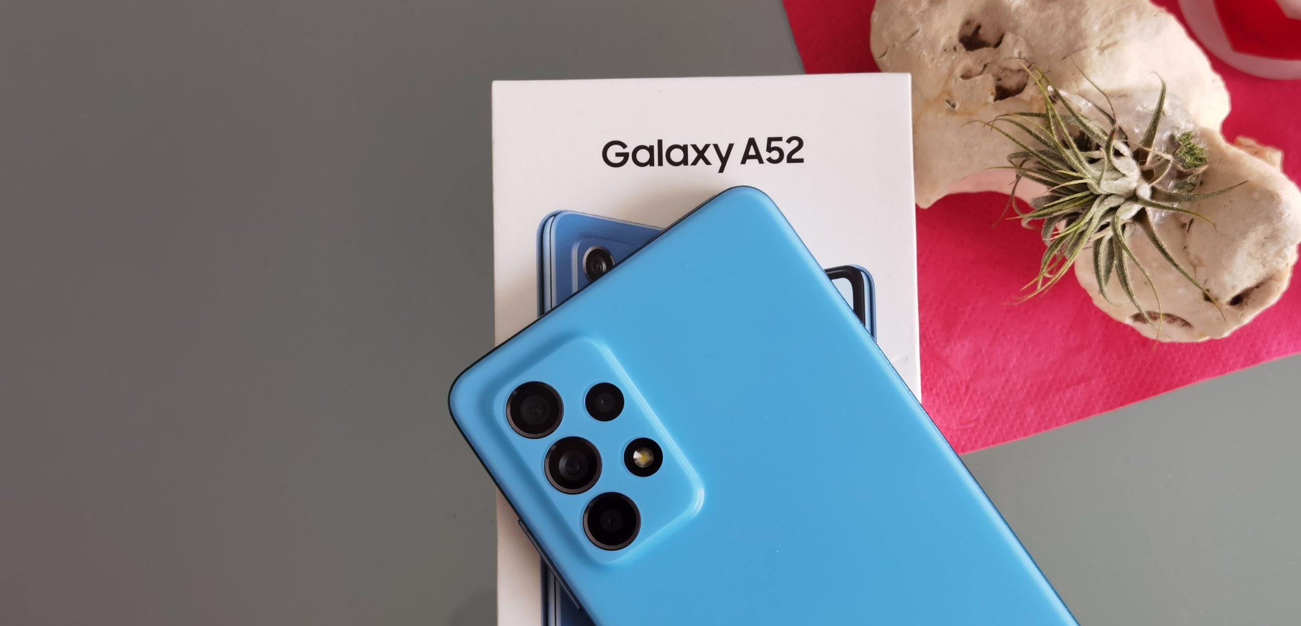 Samsung Galaxy A52 unboxing header