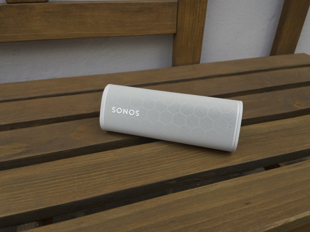 Sonos Roam Front lying