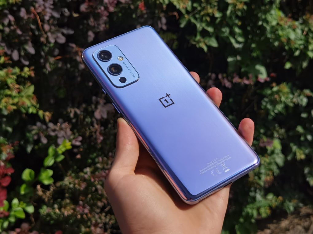 OnePlus 9 backside