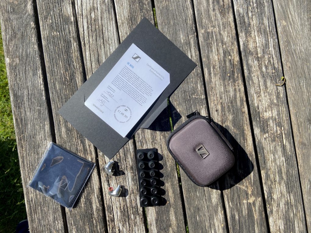 Sennheiser IE 900 unboxing 2