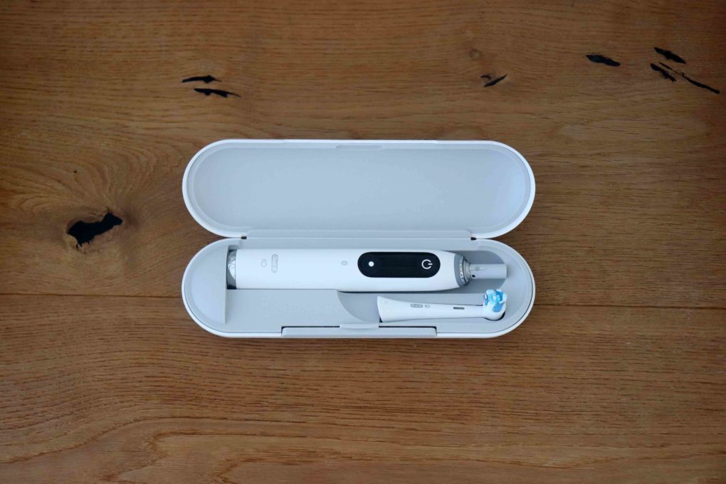 Oral-B iO Series 9 travel case