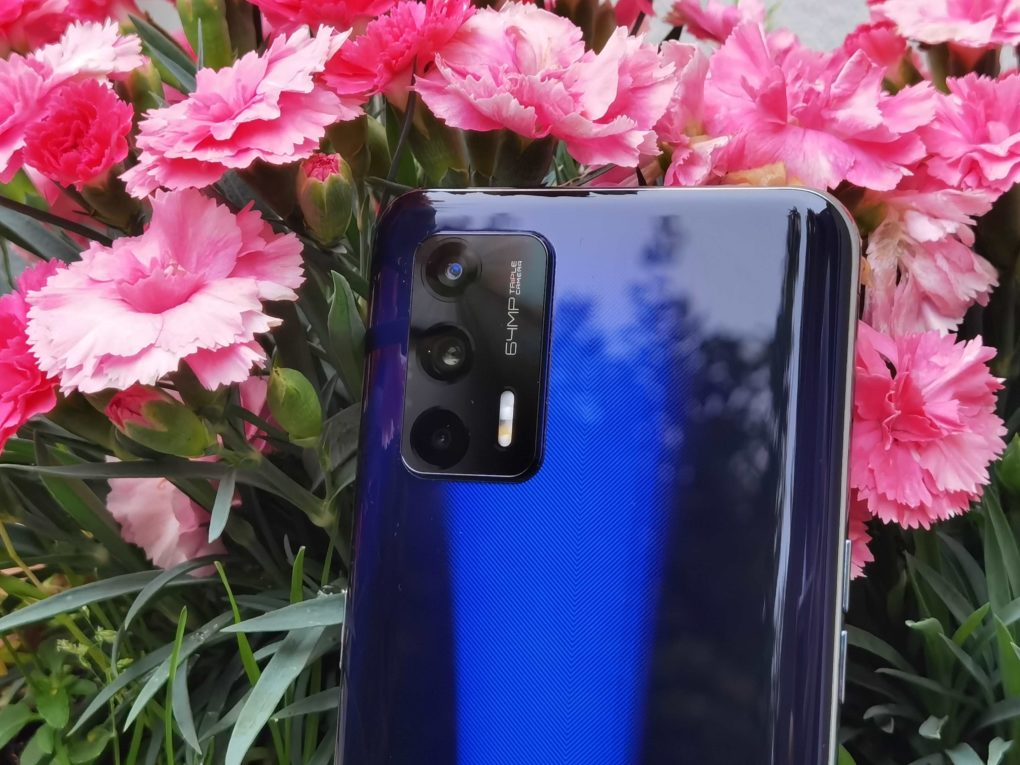 Realme GT camera design