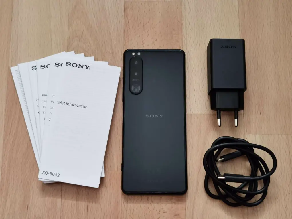 Sony Xperia 5 III scope of delivery