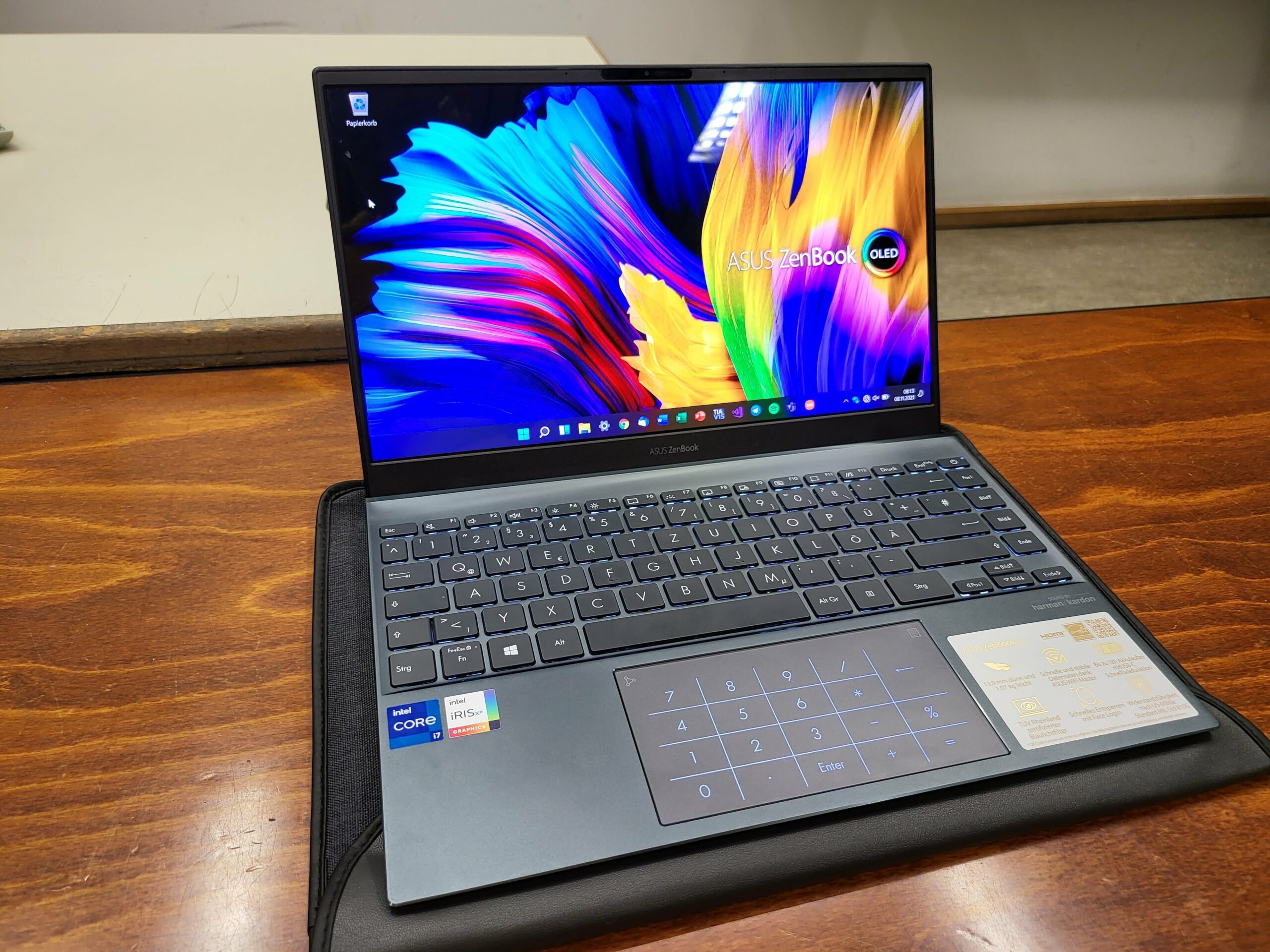 Asus ZenBook 13 OLED contribution picture