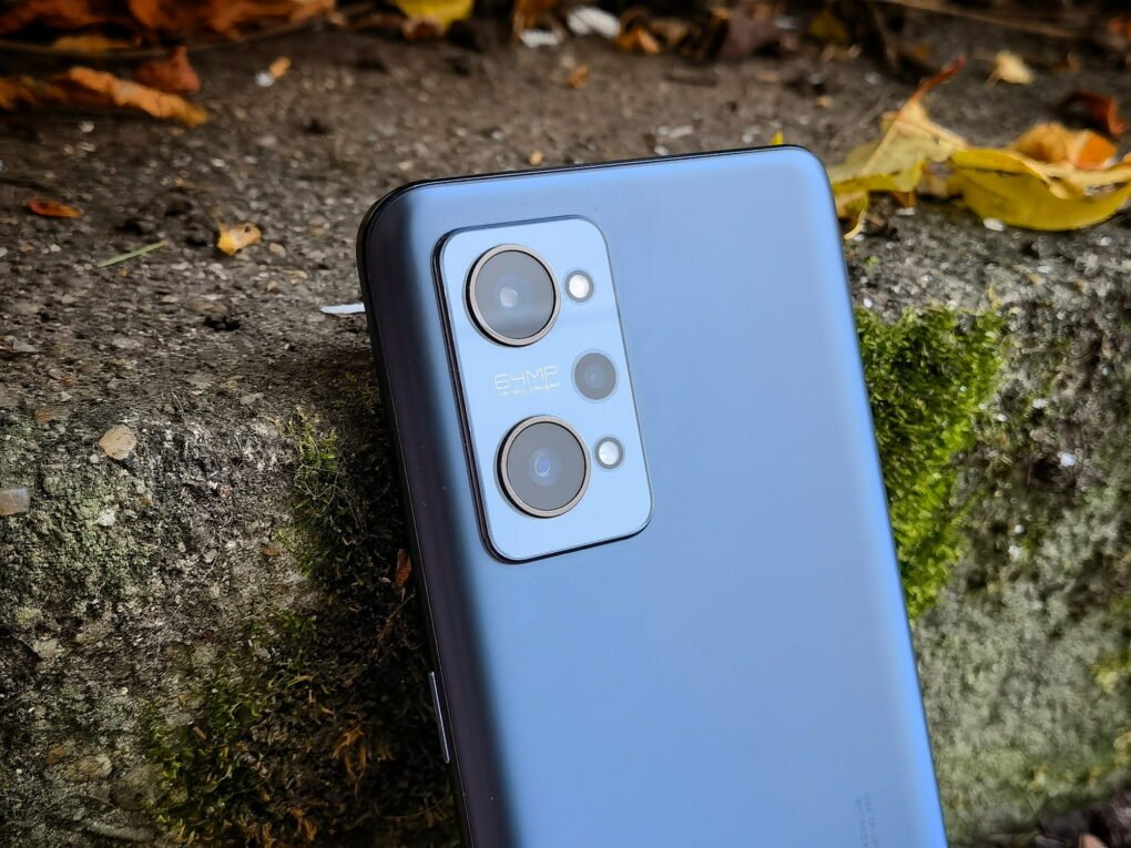 Realme GT Neo2 camera design