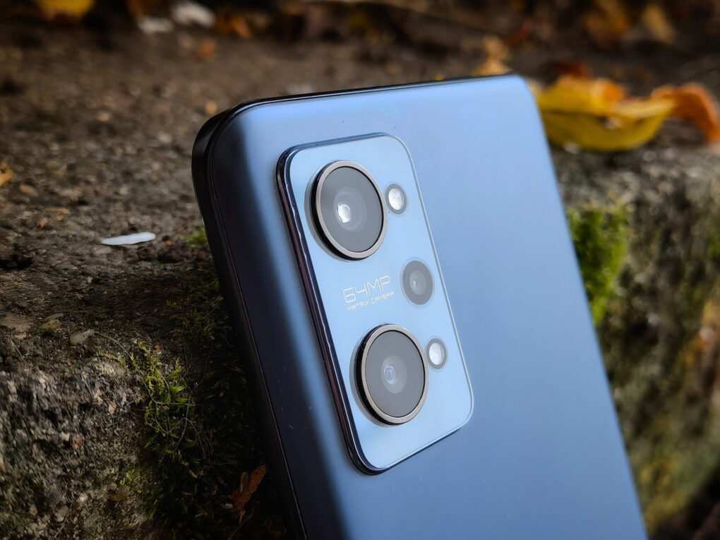 Realme GT Neo2 camera design