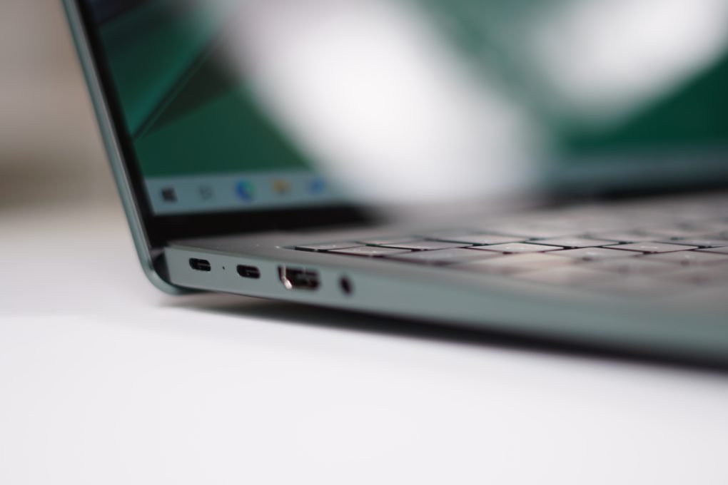 Huawei MateBook 14S Ports links