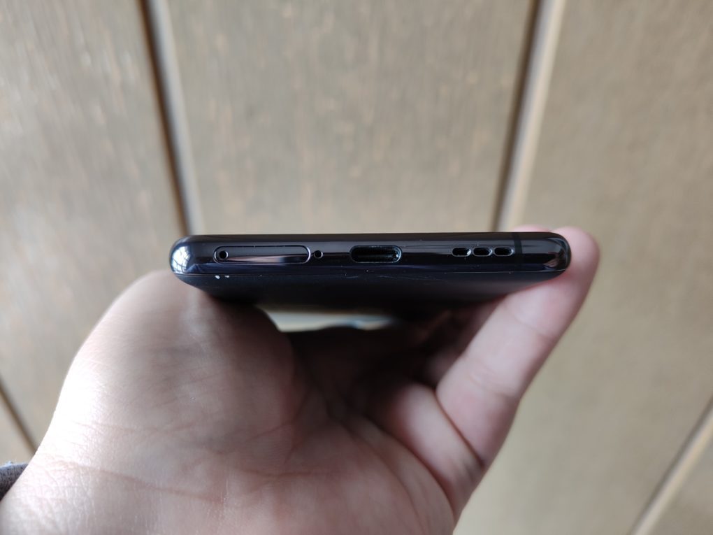 OPPO Find X5 bottom