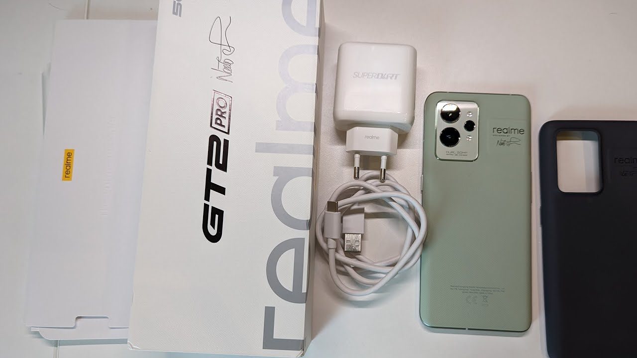 Realme GT 2 Pro - The Flagship Phone With a Mid-Range Price 