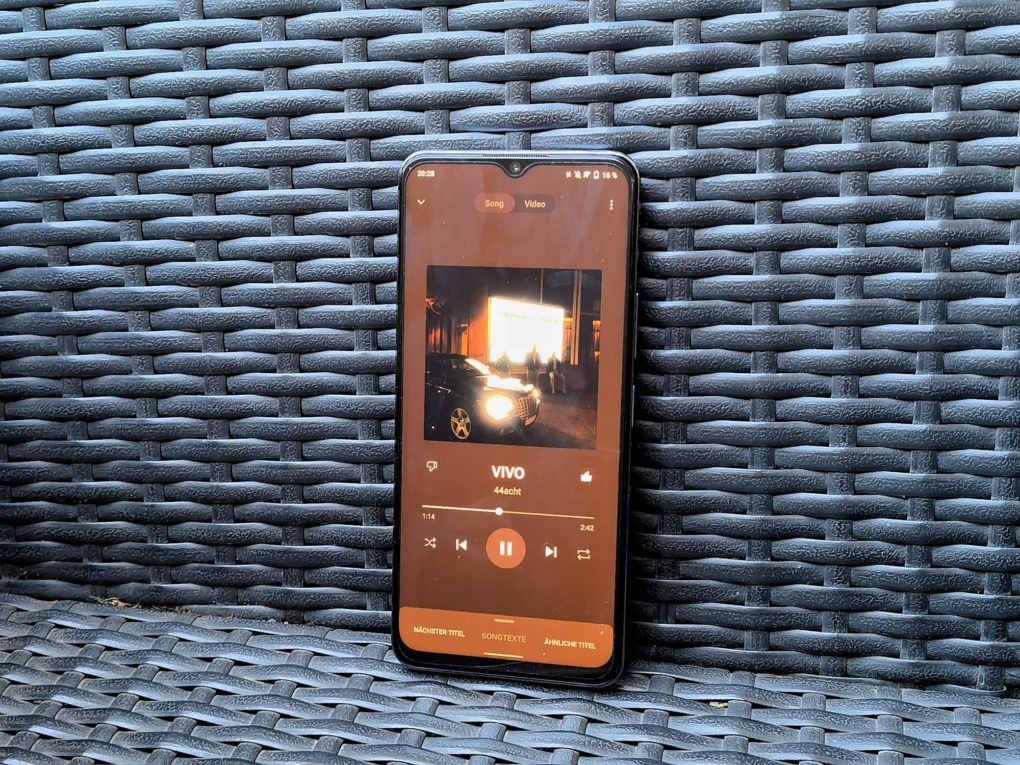 Vivo Y76 5G speaker