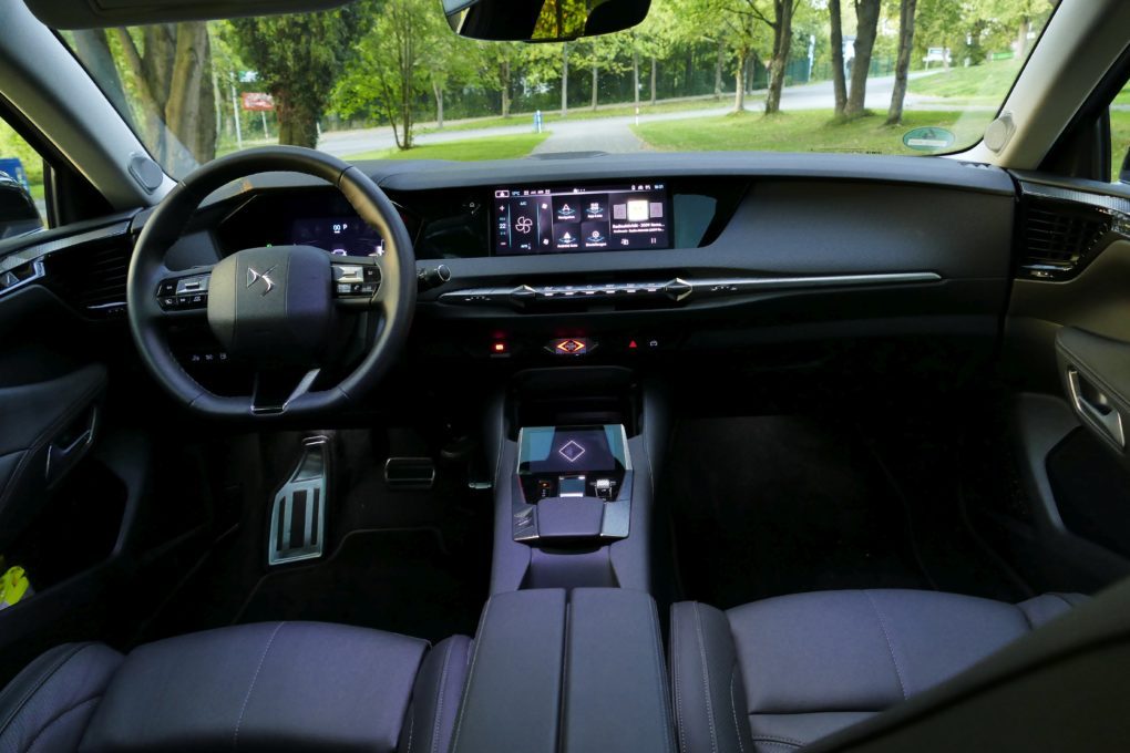 DS4 interior