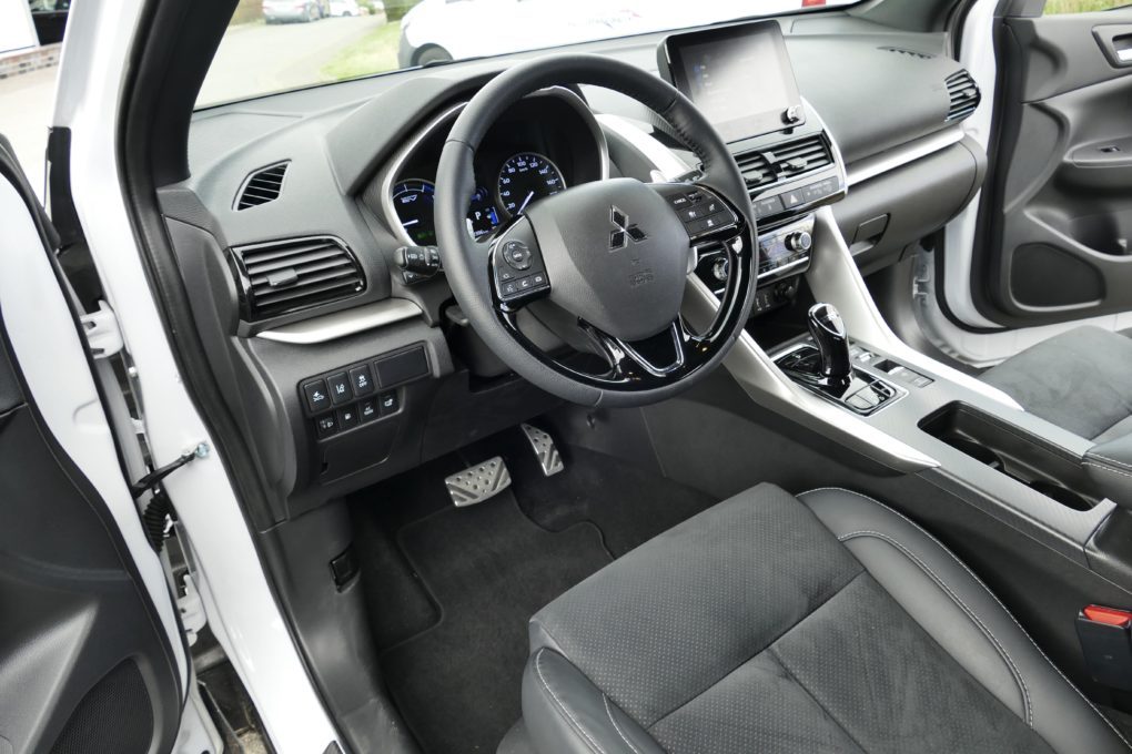 Mitsubishi interior 1