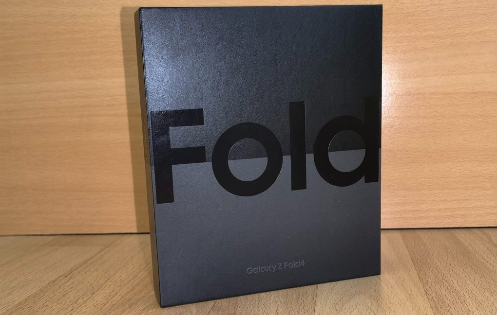 Samsung Galaxy Z Fold4 Box