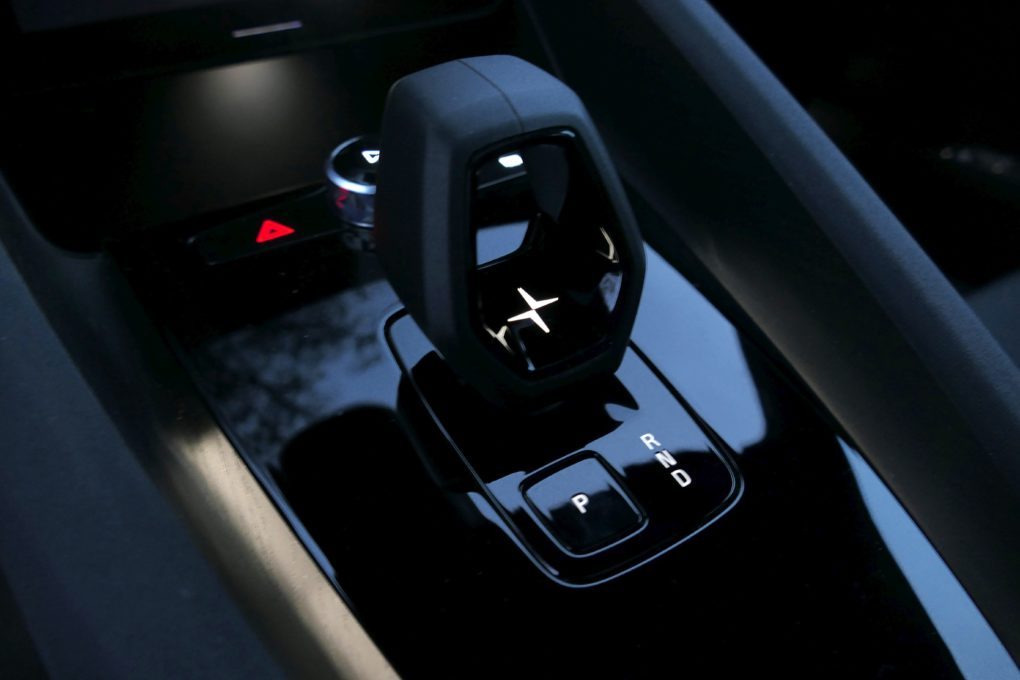 Polestar 2 levers