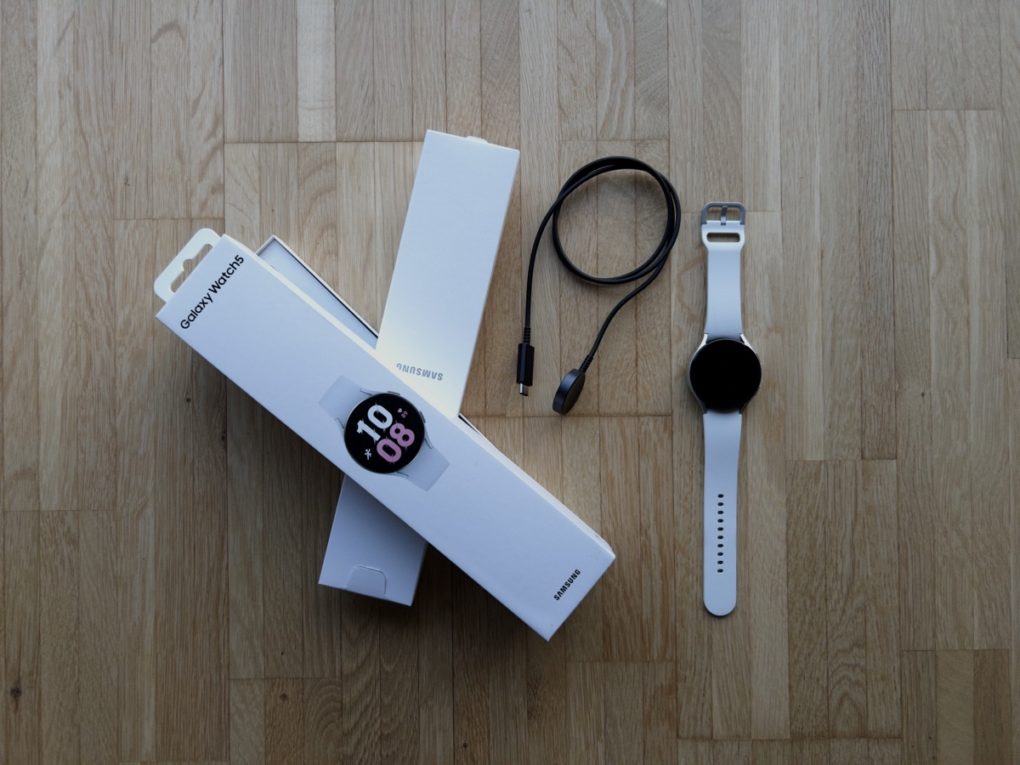 Samsung Galaxy Watch5 unboxing