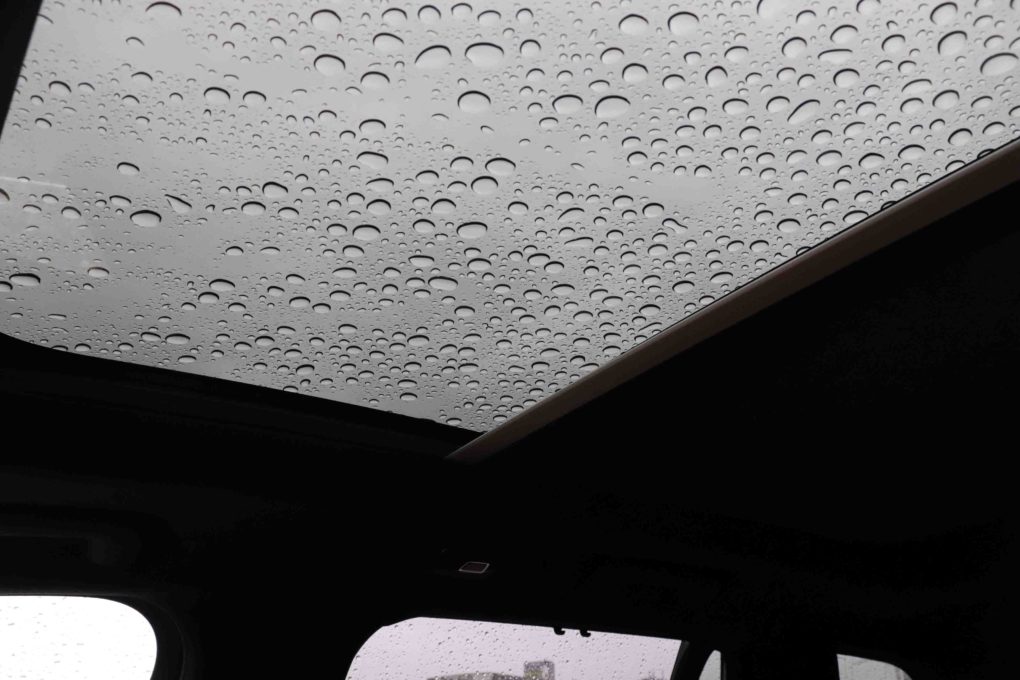 Volvo XC90 test panoramic sunroof cover