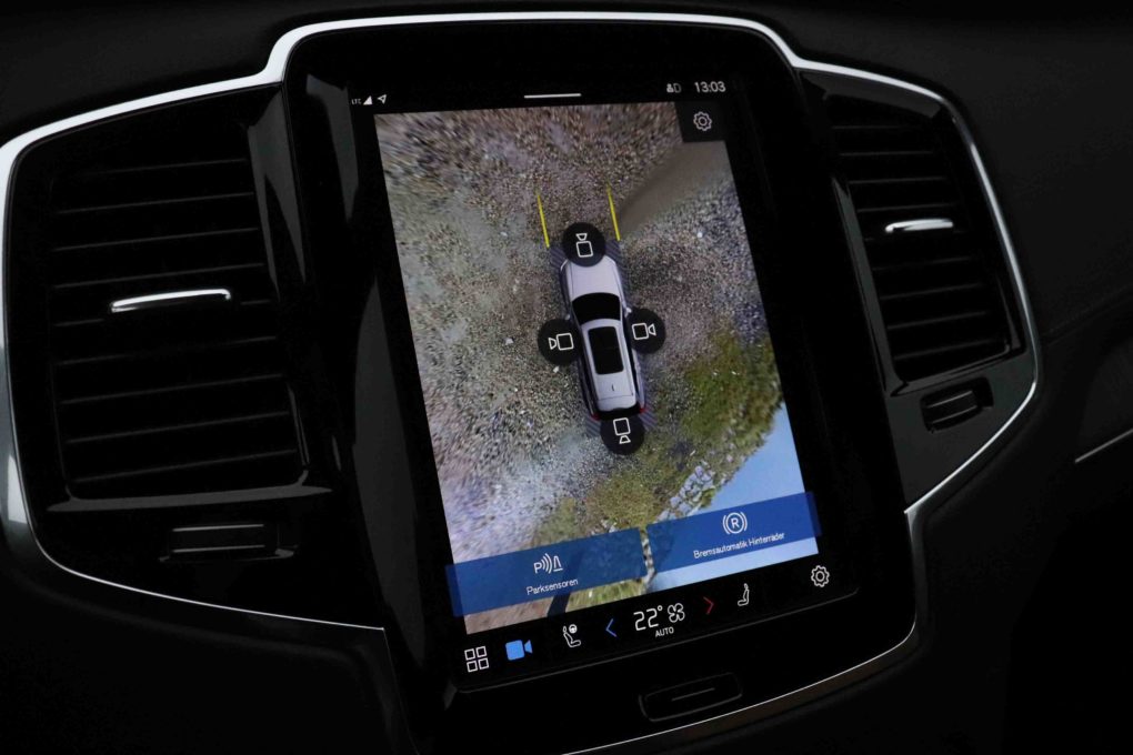 Volvo XC90 review rear view camera