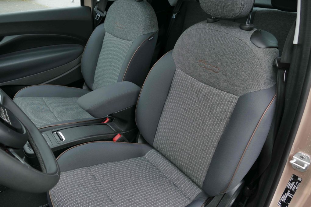 Fiat 500e seats