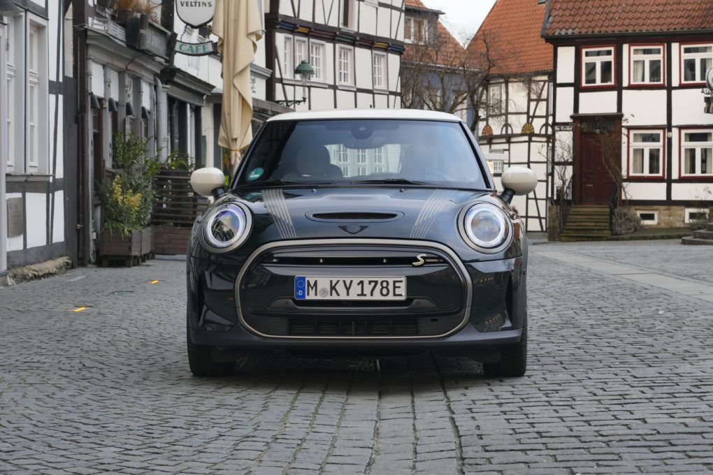 Mini Cooper SE Front