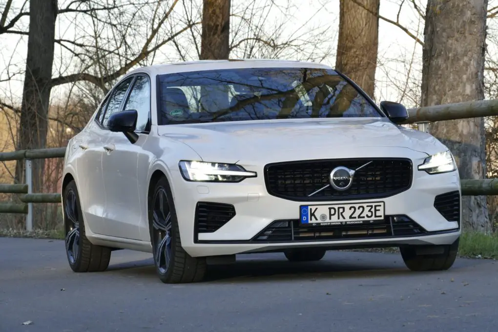 Volvo S60 featured image 3