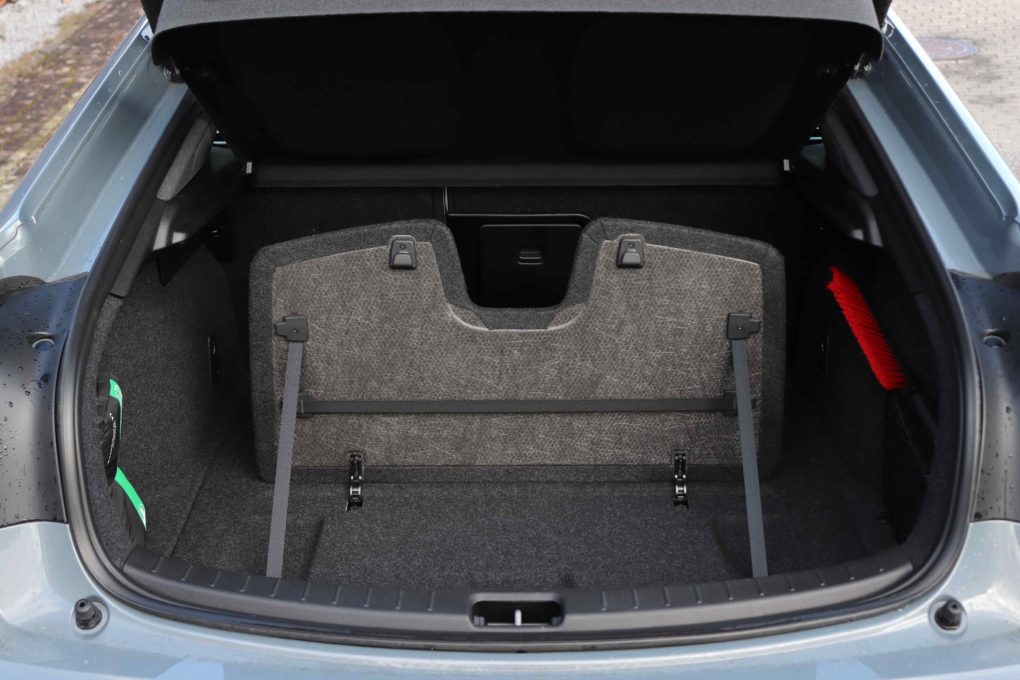 Polestar 2 Long Range Dual Motor trunk