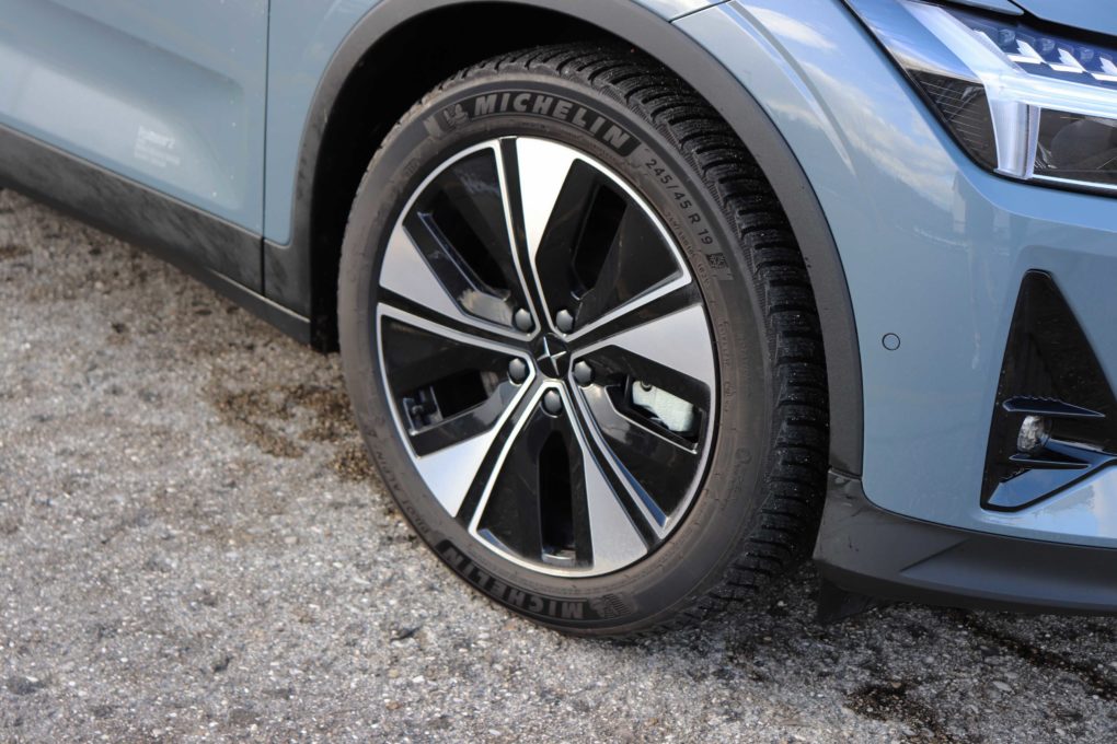 Polestar 2 Long Range Dual Motor Tires