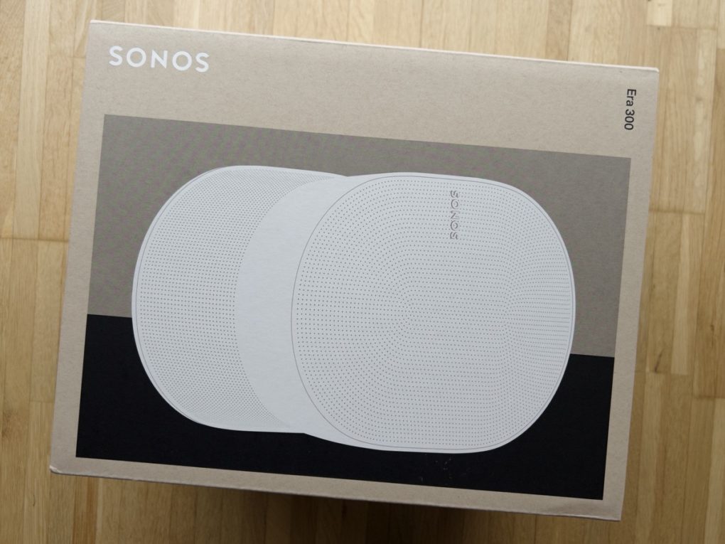 Sonos Era 300 unboxing 1