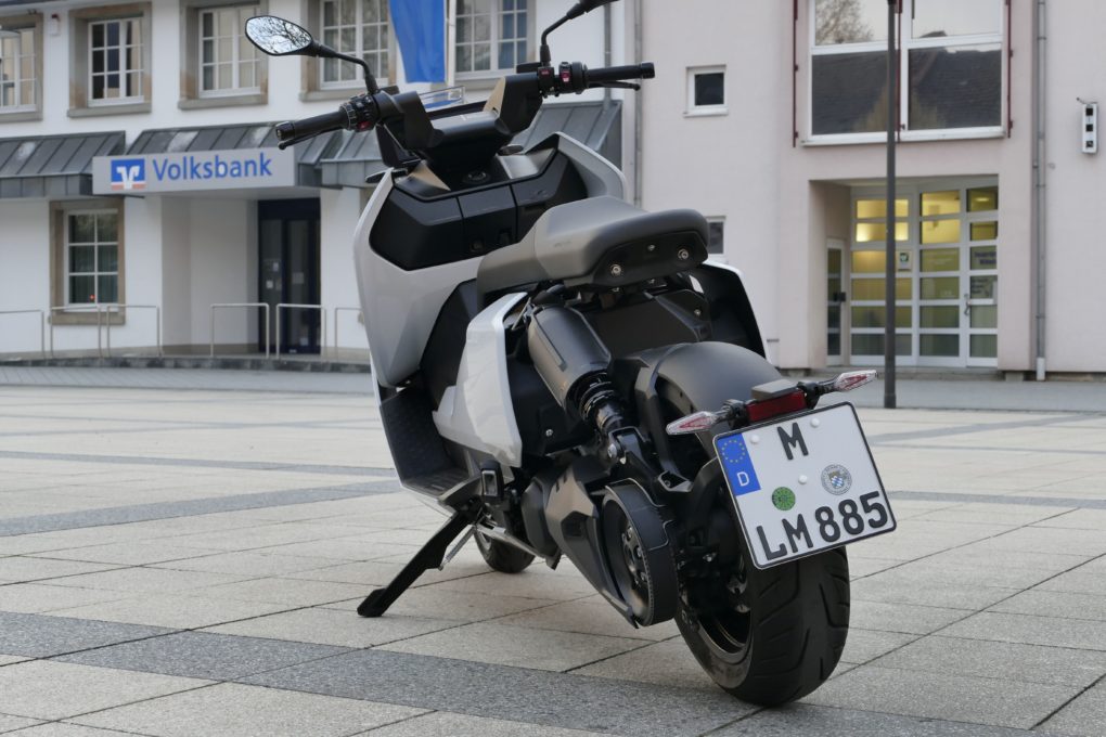 BMW CE 04 rear