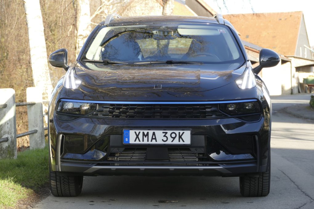 Lynk & Co 01 Front