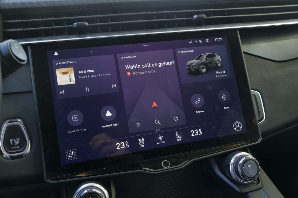 Lynk&Co 01 infotainment interface