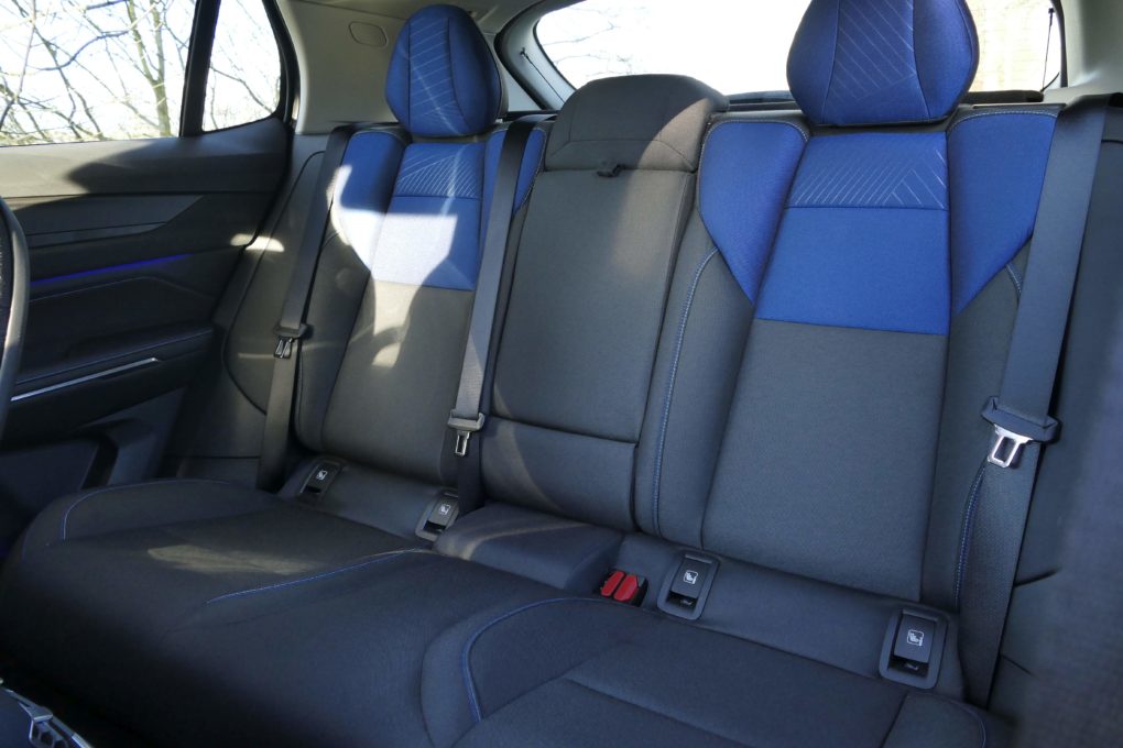 Lynk&Co 01 rear seat