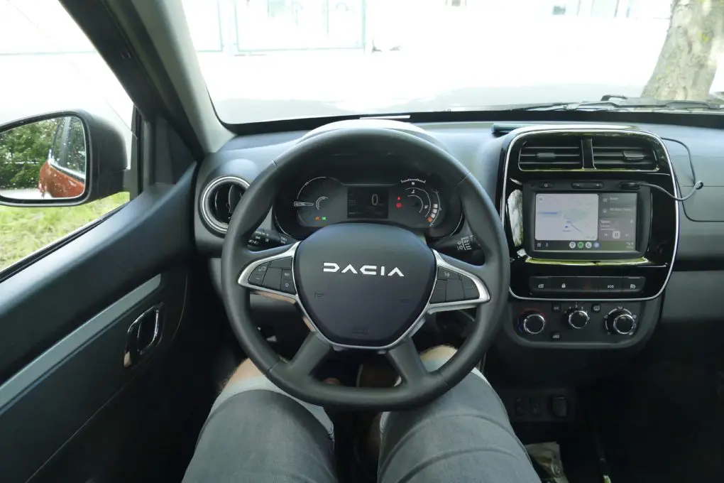 Dacia Spring Electric 45 Fahrerposition
