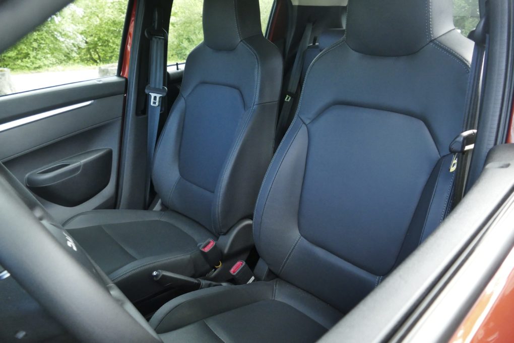 Dacia Spring Electric 45 front seats