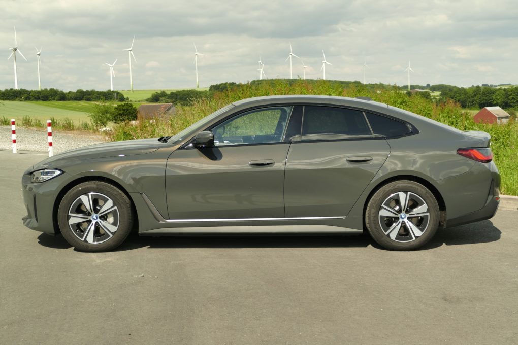 BMW i4 eDrive40 side view