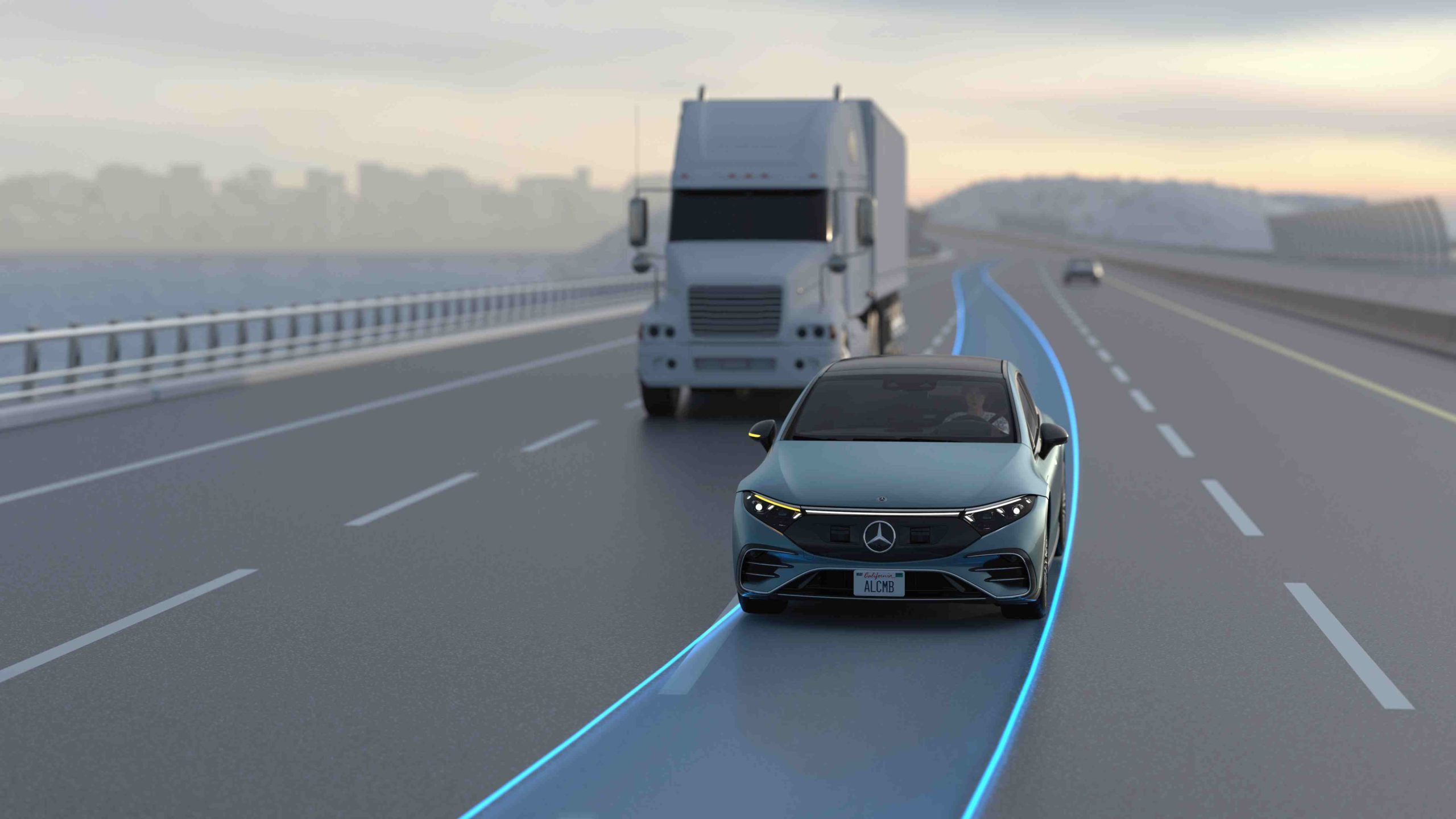 Mercedes-Benz automatic lane change