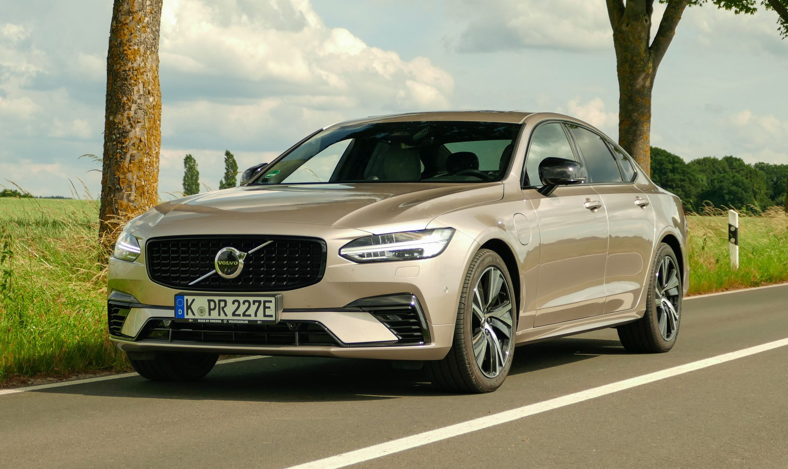 Volvo S90 T8 Recharge Titelbild