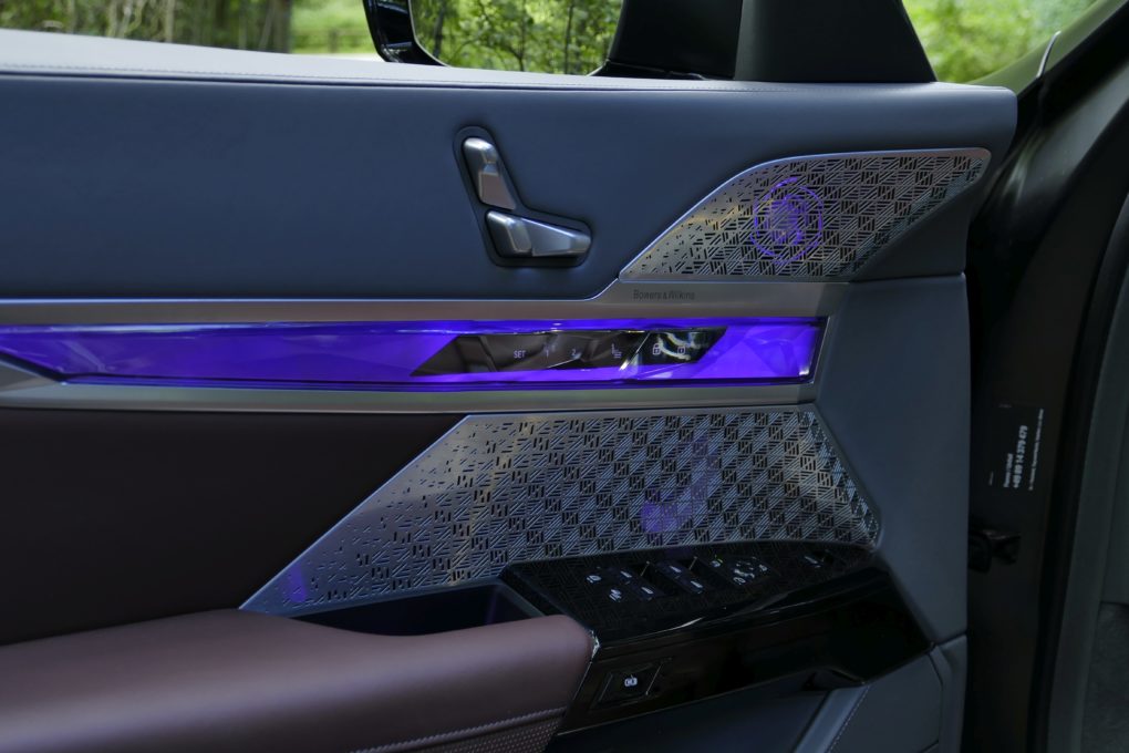 BMW i7 Ambilight